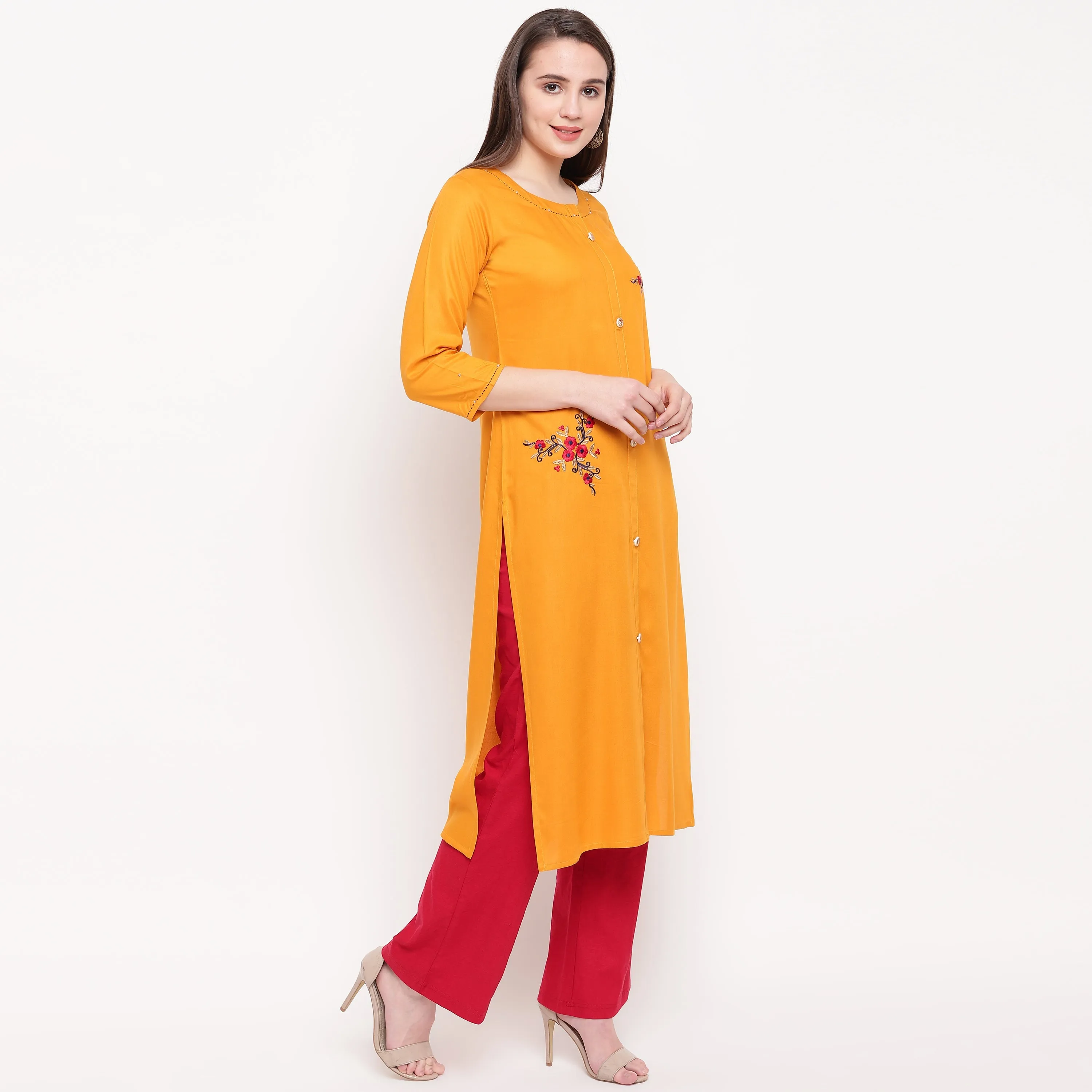 Women'S Embroidered/Solid Straight Rayon Yellow Kurta (1Pc)