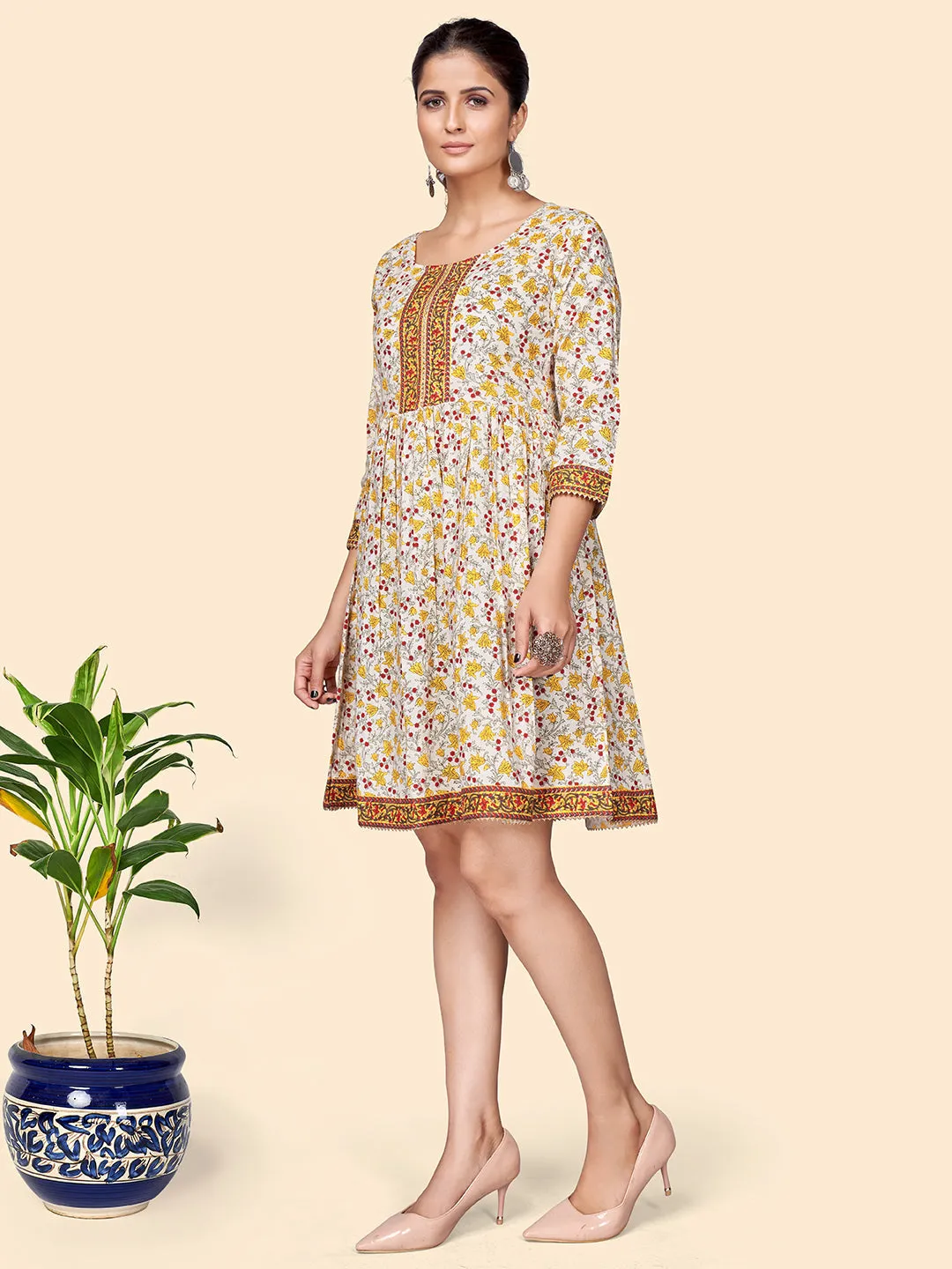 Women'S Floral Print Flared Cotton Yellow Stitched Dress