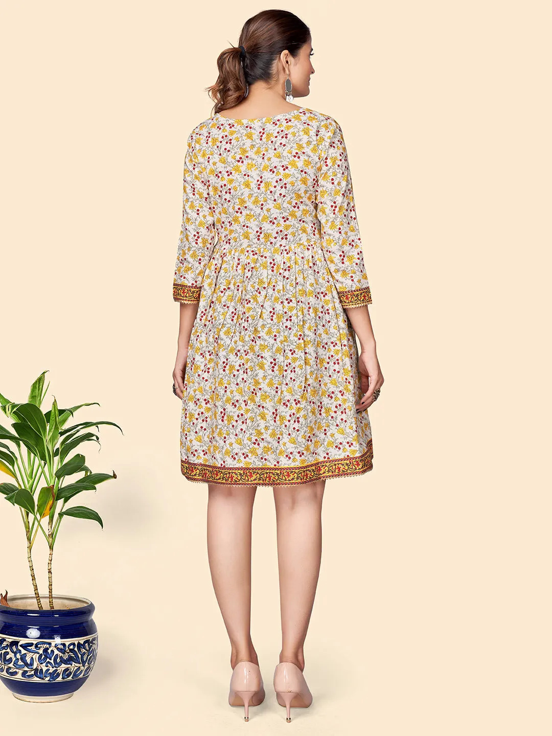Women'S Floral Print Flared Cotton Yellow Stitched Dress