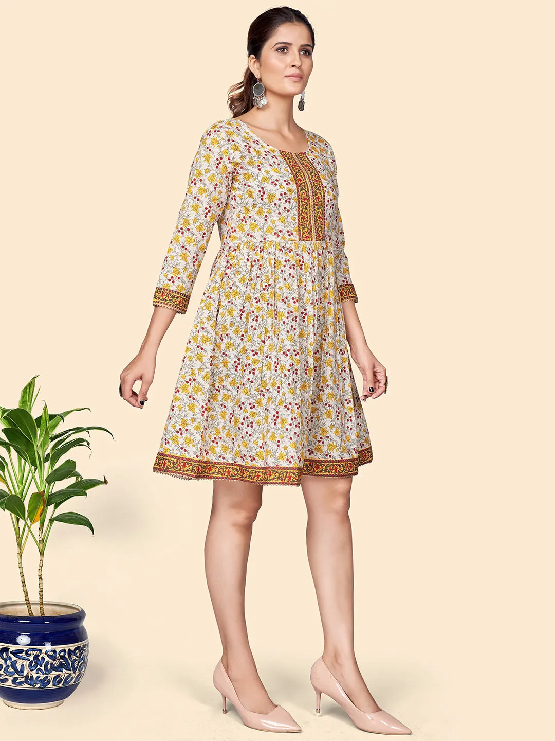 Women'S Floral Print Flared Cotton Yellow Stitched Dress