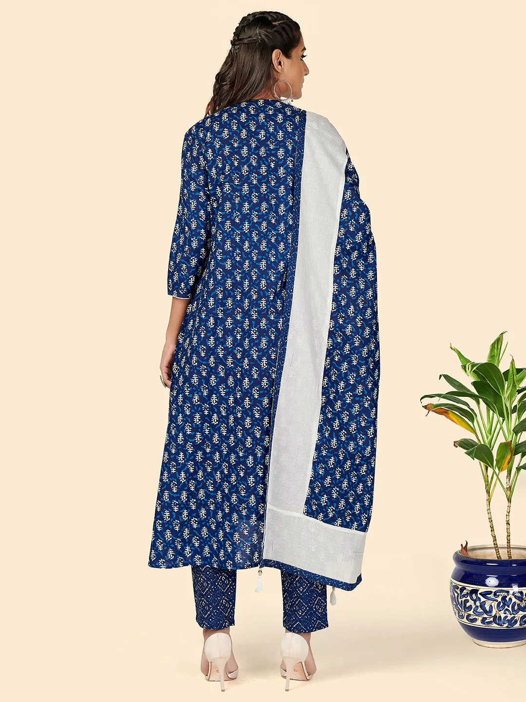 Women'S Print & Hand Work Straight Cotton Blue Stitched Kurta Set (Pack Of 4)
